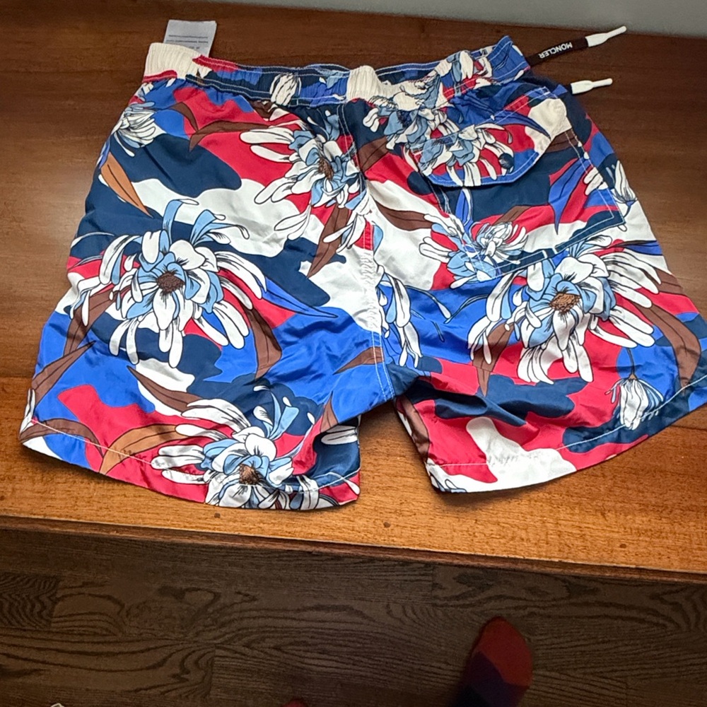 Moncler Floral Board Shorts - Red, Blue, White ⭐️ Host Pick⭐️ - Picture 8 of 8